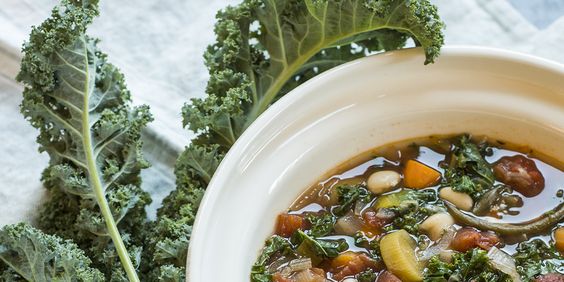 Soupe-repas au kale